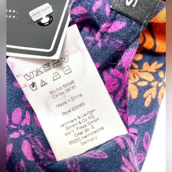 Wrap Scarf floral geometric from FRAAS 72” L - Picture 6 of 12